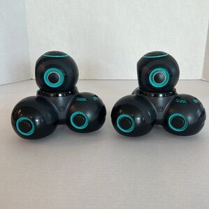 Wonder Workshop Cue the CleverBot Coding Robot Model QU01 Set Of Two Tested